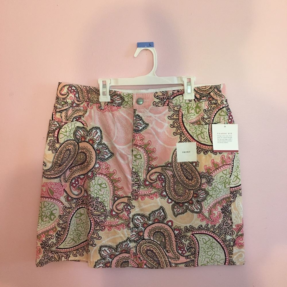 Pink skirt with detail